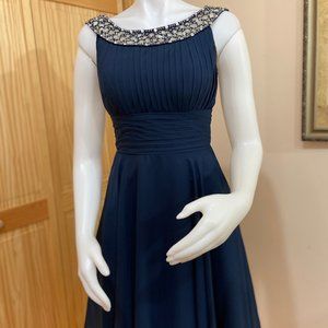 JJ's House Formal women dress size 2